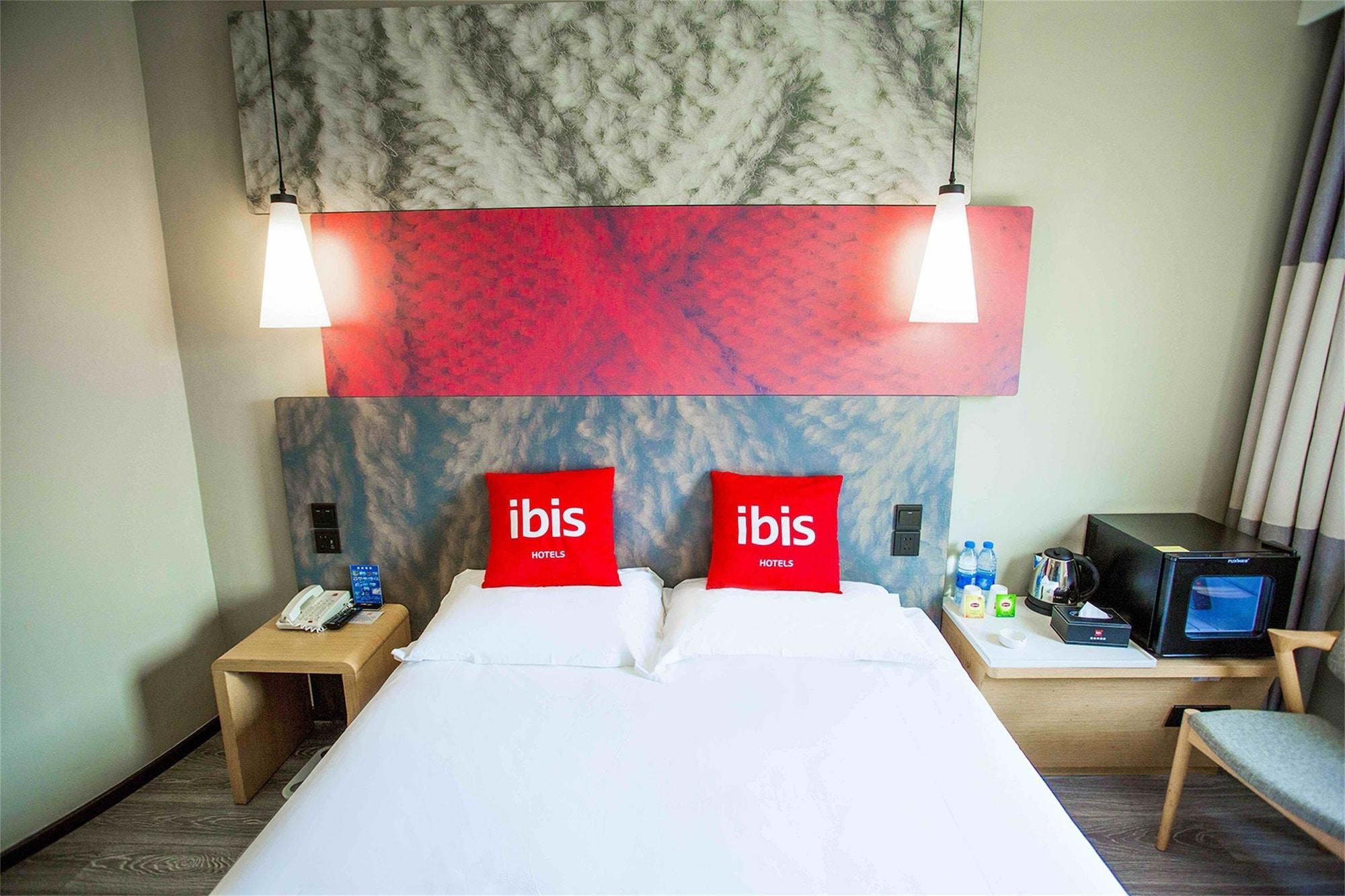 Готель Ibis Qingdao Ningxia Road Екстер'єр фото