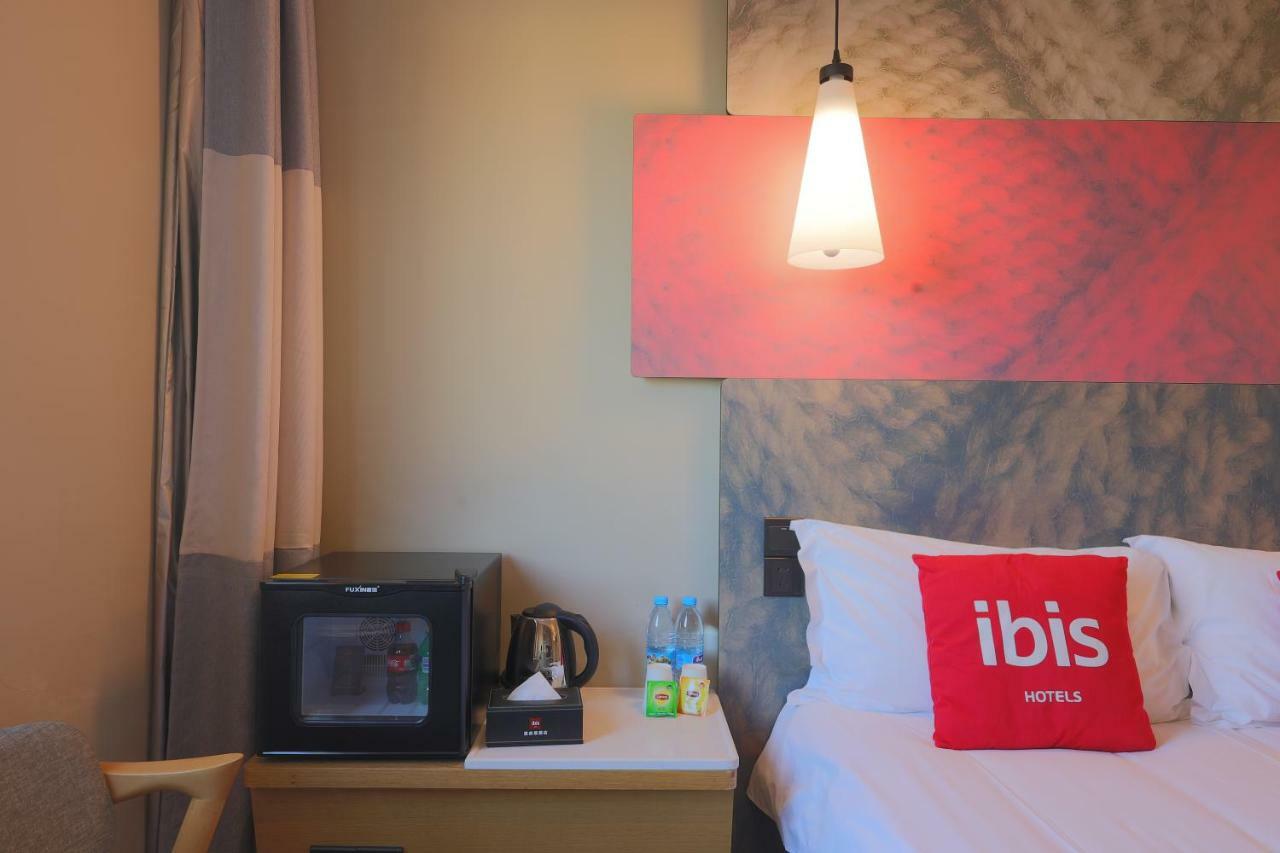 Готель Ibis Qingdao Ningxia Road Екстер'єр фото