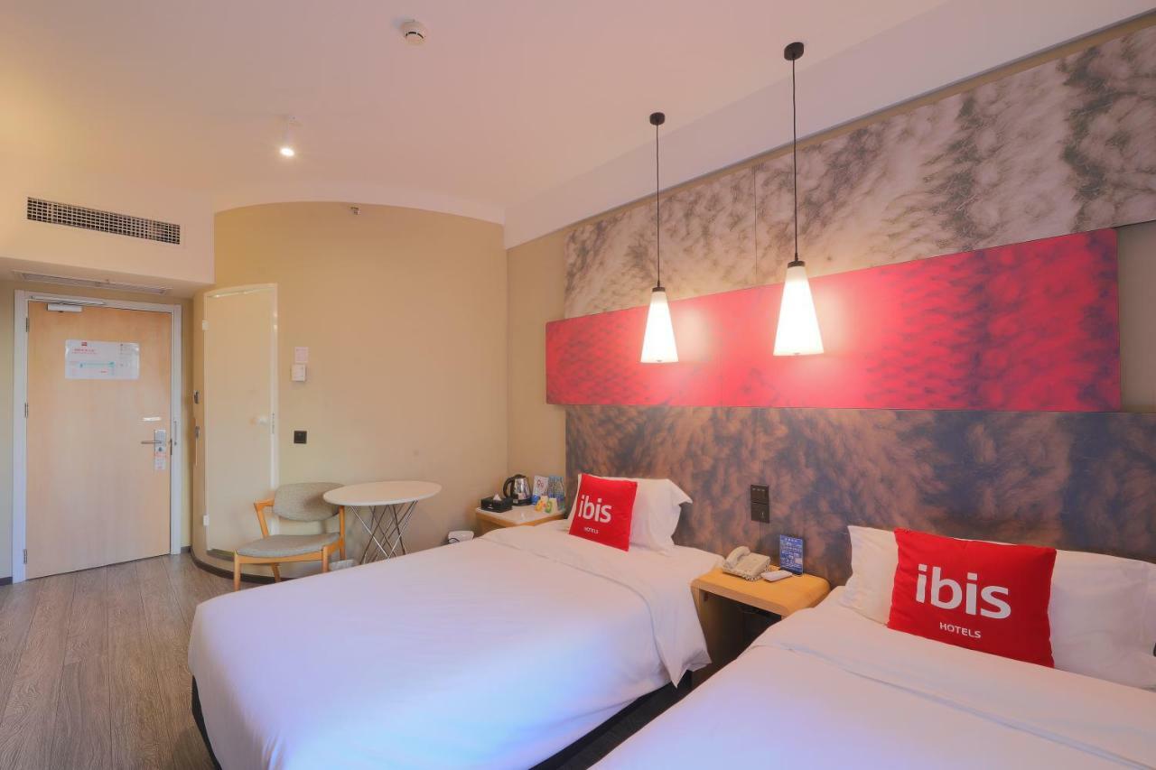 Готель Ibis Qingdao Ningxia Road Екстер'єр фото